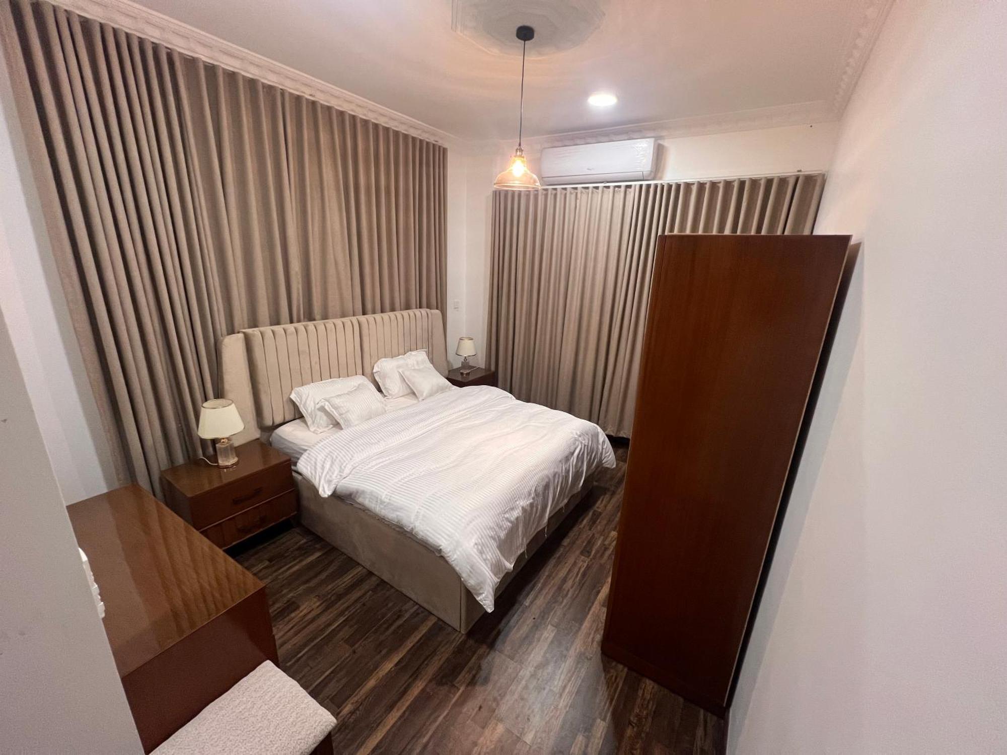 Ban Luxury Apartment