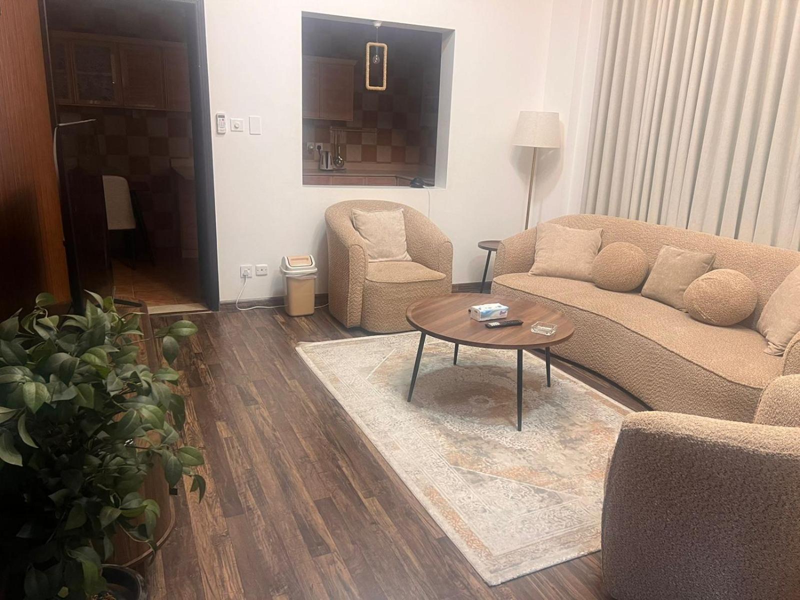 Ban Luxury Apartment *
